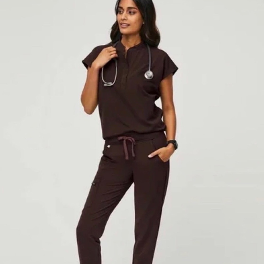 Figs Short Sleeve Henley Scrub Top in Chocolate Brown